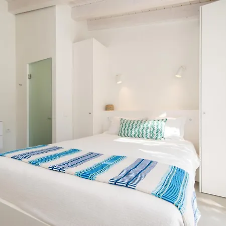 Rocco House By Algartur *